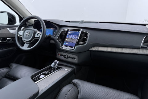 Volvo XC90 T8 Ultimate Dark | Bowers&Wilkins | Massage+Ventilatie | Panoramadak | 360° Camera | Head-Up | BLIS | 22 Inch