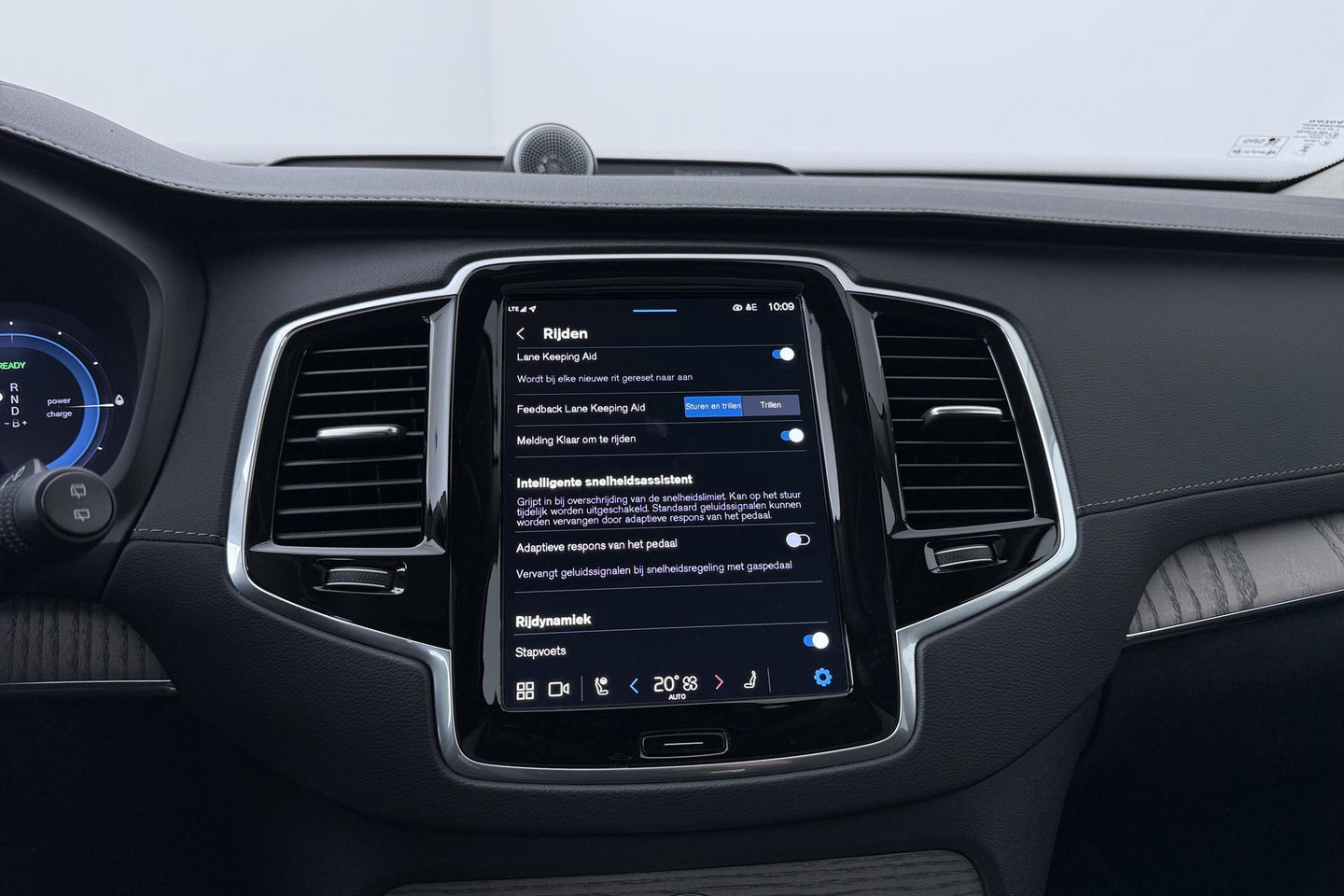 Volvo XC90 T8 Ultimate Dark | Bowers&Wilkins | Massage+Ventilatie | Panoramadak | 360° Camera | Head-Up | BLIS | 22 Inch