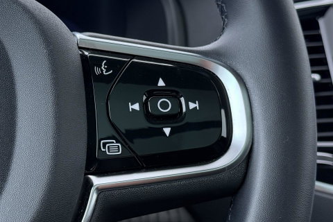 Volvo XC90 T8 Ultimate Dark | Bowers&Wilkins | Massage+Ventilatie | Panoramadak | 360° Camera | Head-Up | BLIS | 22 Inch