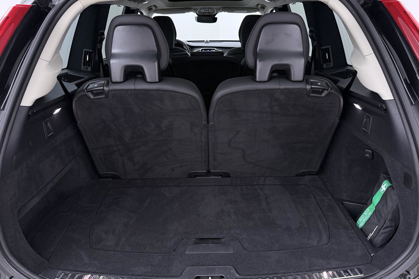 Volvo XC90 T8 Ultimate Dark | Bowers&Wilkins | Massage+Ventilatie | Panoramadak | 360° Camera | Head-Up | BLIS | 22 Inch