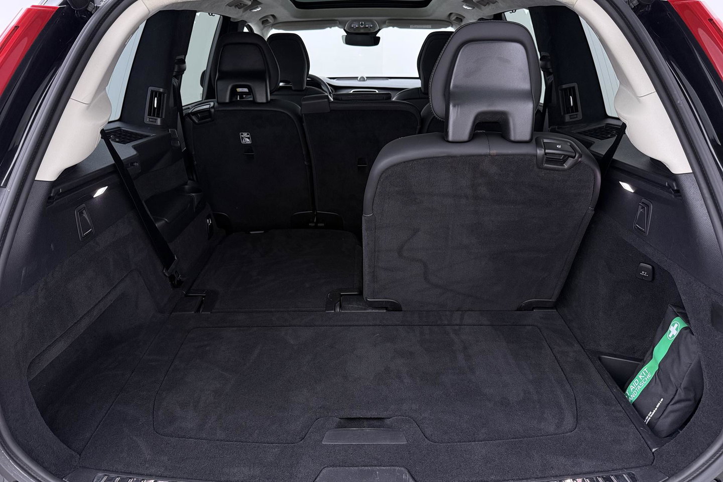 Volvo XC90 T8 Ultimate Dark | Bowers&Wilkins | Massage+Ventilatie | Panoramadak | 360° Camera | Head-Up | BLIS | 22 Inch