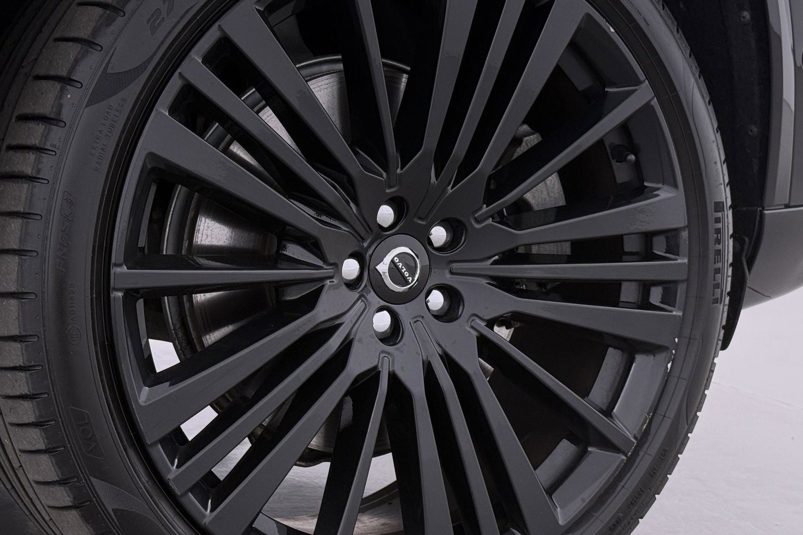 Volvo XC90 T8 Ultimate Dark | Bowers&Wilkins | Massage+Ventilatie | Panoramadak | 360° Camera | Head-Up | BLIS | 22 Inch