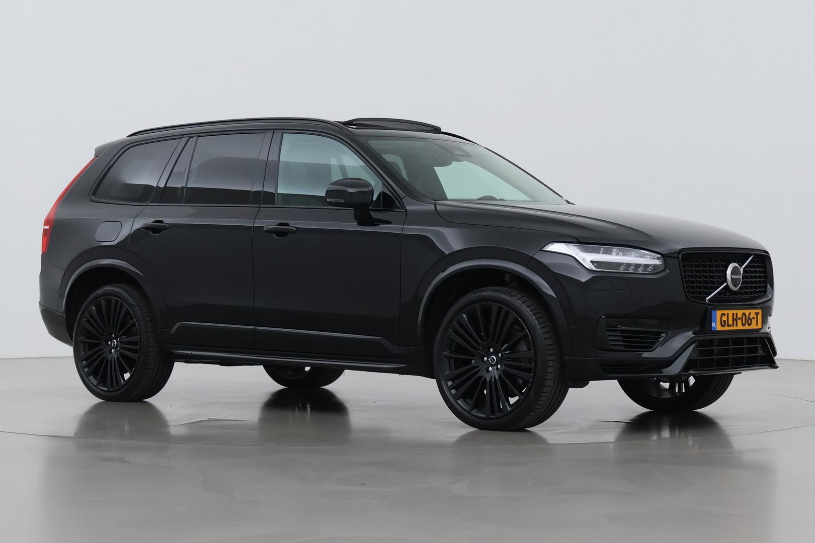 Volvo XC90 T8 Ultimate Dark | Bowers&Wilkins | Massage+Ventilatie | Panoramadak | 360° Camera | Head-Up | BLIS | 22 Inch