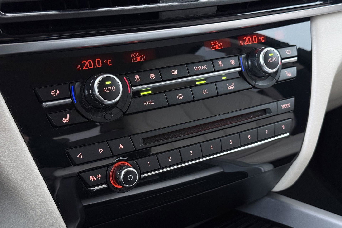 BMW X5 xDrive40e | Cruise Control | Stoelverwarming | Leder | 19 Inch | Elek. Achterklep