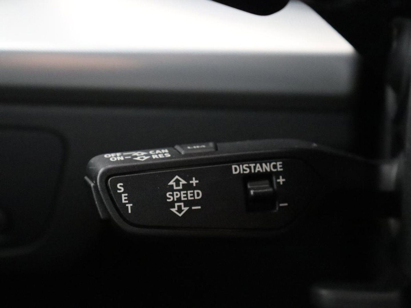 Audi Q5 50 TFSI e quattro S edition | SOH 85,5% | Panoramadak | Half leder | Stoelverwarming | Adaptive cruise | Dodehoek detectie | Camera | Park assist | Navigatie | Bluetooth | Climate control