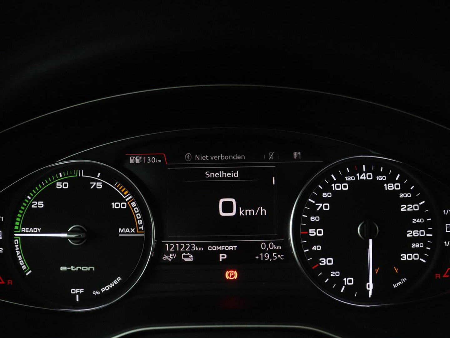 Audi Q5 50 TFSI e quattro S edition | SOH 85,5% | Panoramadak | Half leder | Stoelverwarming | Adaptive cruise | Dodehoek detectie | Camera | Park assist | Navigatie | Bluetooth | Climate control