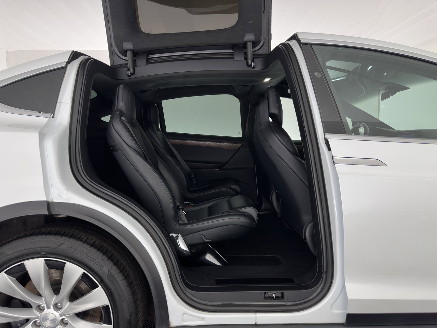 Tesla Model X 100D Long Range 6 pers. (INCL. BTW) *AUT | PANO | LEATHER | NAVI-FULLMAP | FULL-LED | AIRSUSPENSION | DIGI-COCKPIT | FASTLOADER | KEYLESS | DAB+ | HEATED-SPORTSEATS | PRIVACY-GLASS | AUTOPILOT |  20"ALU*