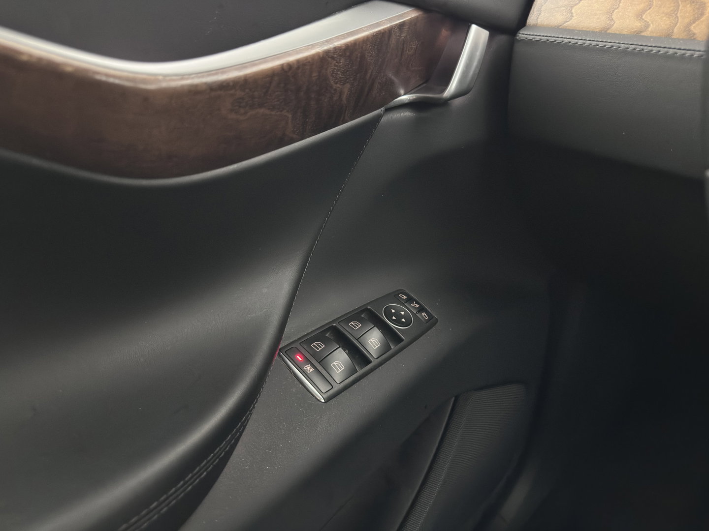 Tesla Model X 100D Long Range 6 pers. (INCL. BTW) *AUT | PANO | LEATHER | NAVI-FULLMAP | FULL-LED | AIRSUSPENSION | DIGI-COCKPIT | FASTLOADER | KEYLESS | DAB+ | HEATED-SPORTSEATS | PRIVACY-GLASS | AUTOPILOT |  20"ALU*