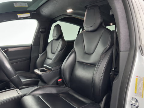 Tesla Model X 100D Long Range 6 pers. (INCL. BTW) *AUT | PANO | LEATHER | NAVI-FULLMAP | FULL-LED | AIRSUSPENSION | DIGI-COCKPIT | FASTLOADER | KEYLESS | DAB+ | HEATED-SPORTSEATS | PRIVACY-GLASS | AUTOPILOT |  20"ALU*