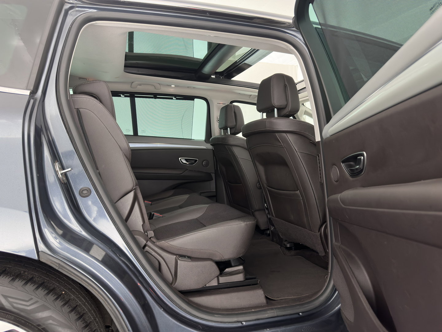Renault Espace 2.0 Blue dCi Intens 7pers. *AUT | PANO | HEAD-UP | LEATHER | CRUISE | FULL-LED | CAMERA | KEYLESS | HEATED-COMFORTSEATS | PRIVACY-GLASS | ECC | PDC | AMBIENT-LIGHT | 19''ALU*