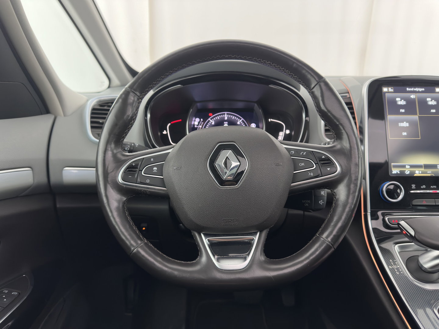Renault Espace 2.0 Blue dCi Intens 7pers. *AUT | PANO | HEAD-UP | LEATHER | CRUISE | FULL-LED | CAMERA | KEYLESS | HEATED-COMFORTSEATS | PRIVACY-GLASS | ECC | PDC | AMBIENT-LIGHT | 19''ALU*