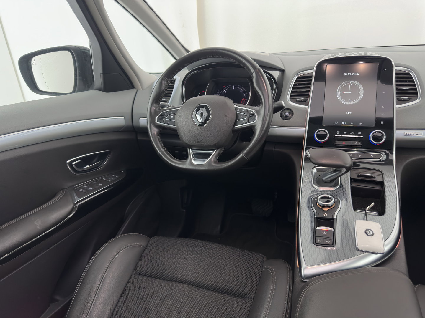 Renault Espace 2.0 Blue dCi Intens 7pers. *AUT | PANO | HEAD-UP | LEATHER | CRUISE | FULL-LED | CAMERA | KEYLESS | HEATED-COMFORTSEATS | PRIVACY-GLASS | ECC | PDC | AMBIENT-LIGHT | 19''ALU*