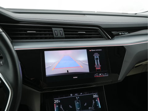 Audi Q8 e-tron 50 quattro Advanced Edition 95 kWh [3-Fase-22kW] {SoH-99%} (INCL-BTW)  Aut. *LEATHER | FULL-LED | MEMORY-PACK | ADAPTIVE-CRUISE | CAMERA | PRIVACY-GLASS | DIGI-COCKPIT | SHIFTPADDLES | DAB | AMBIENTLIGHT | TOWBAR | 20''ALU*