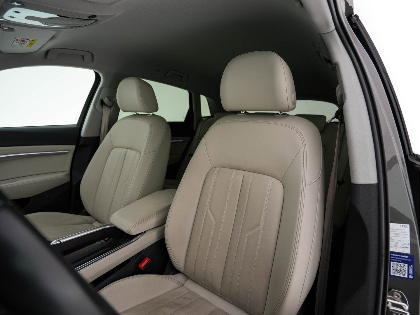Audi Q8 e-tron 50 quattro Advanced Edition 95 kWh [3-Fase-22kW] {SoH-99%} (INCL-BTW)  Aut. *LEATHER | FULL-LED | MEMORY-PACK | ADAPTIVE-CRUISE | CAMERA | PRIVACY-GLASS | DIGI-COCKPIT | SHIFTPADDLES | DAB | AMBIENTLIGHT | TOWBAR | 20''ALU*