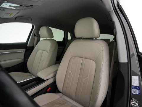 Audi Q8 e-tron 50 quattro Advanced Edition 95 kWh [3-Fase-22kW] {SoH-99%} (INCL-BTW)  Aut. *LEATHER | FULL-LED | MEMORY-PACK | ADAPTIVE-CRUISE | CAMERA | PRIVACY-GLASS | DIGI-COCKPIT | SHIFTPADDLES | DAB | AMBIENTLIGHT | TOWBAR | 20''ALU*