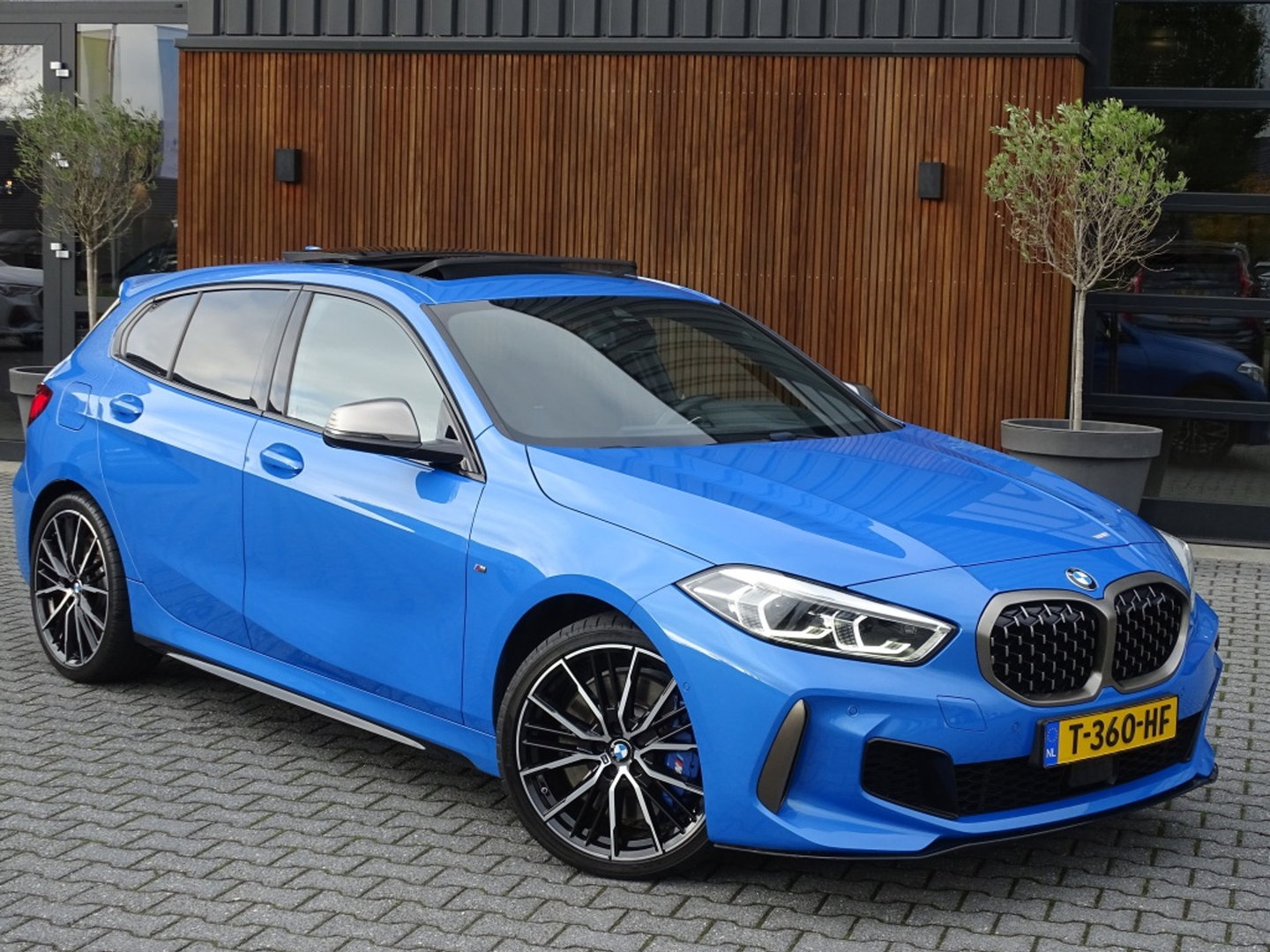 BMW 1-serie M135i 306PK xDrive M Sport / Individual / head-up / Harman Kardon