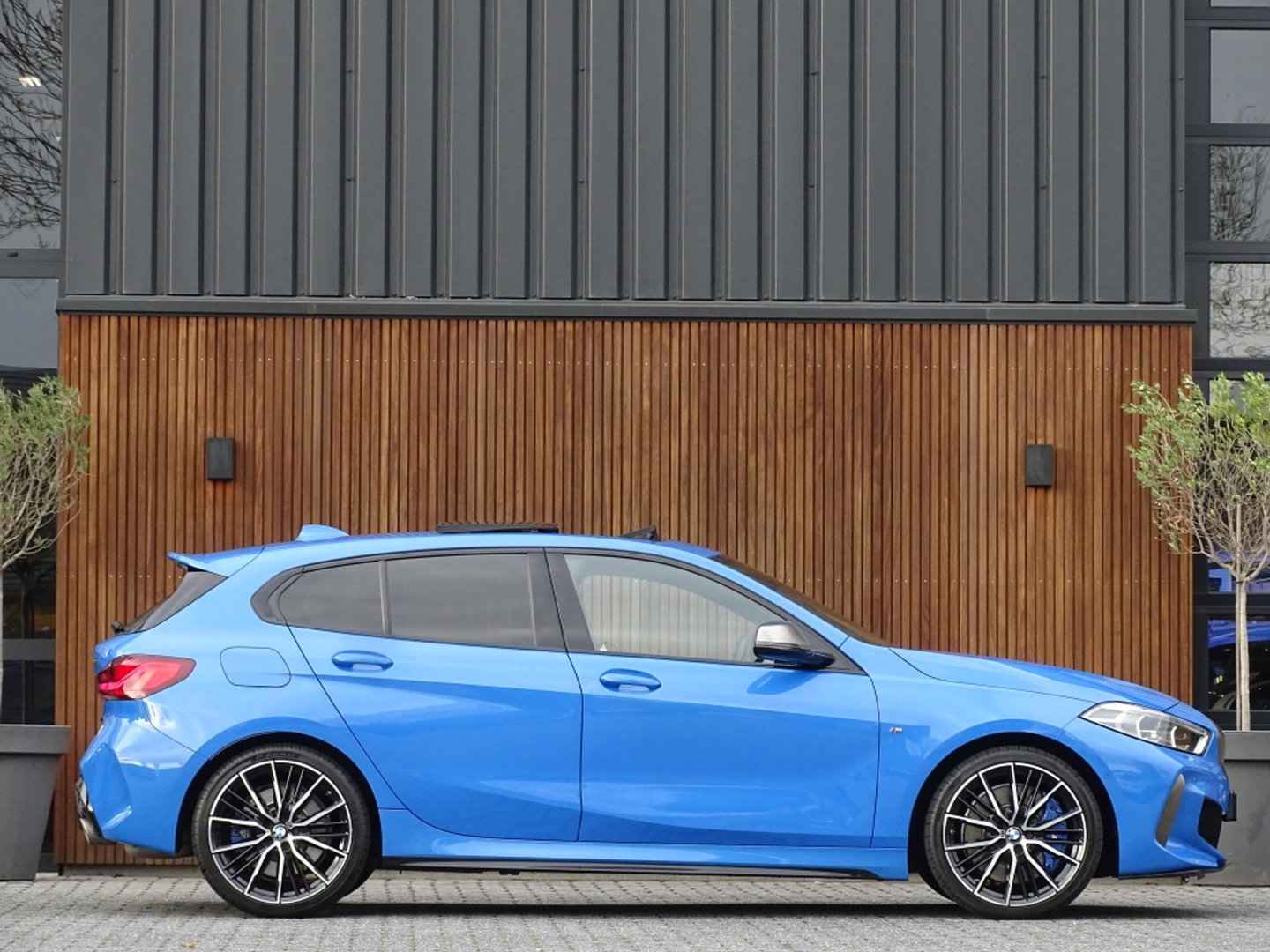 BMW 1-serie M135i 306PK xDrive M Sport / Individual / head-up / Harman Kardon