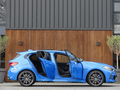 BMW 1-serie M135i 306PK xDrive M Sport / Individual / head-up / Harman Kardon