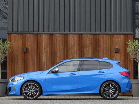 BMW 1-serie M135i 306PK xDrive M Sport / Individual / head-up / Harman Kardon