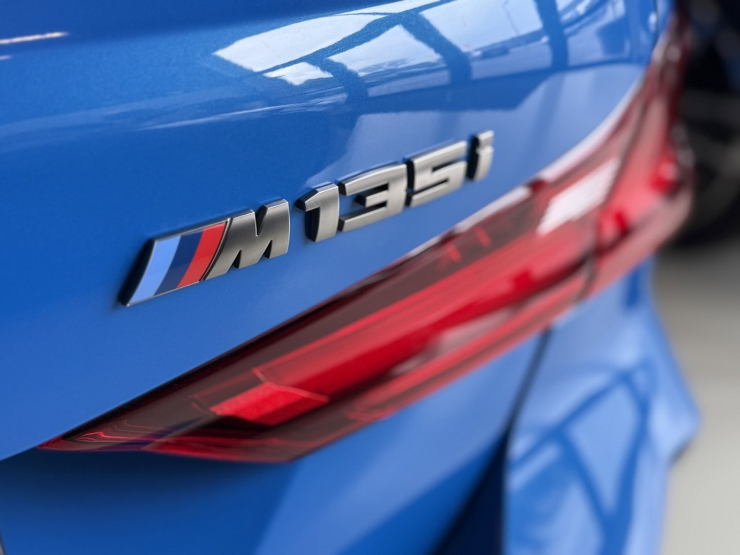 BMW 1-serie M135i 306PK xDrive M Sport / Individual / head-up / Harman Kardon