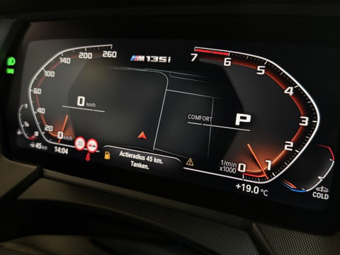 BMW 1-serie M135i 306PK xDrive M Sport / Individual / head-up / Harman Kardon