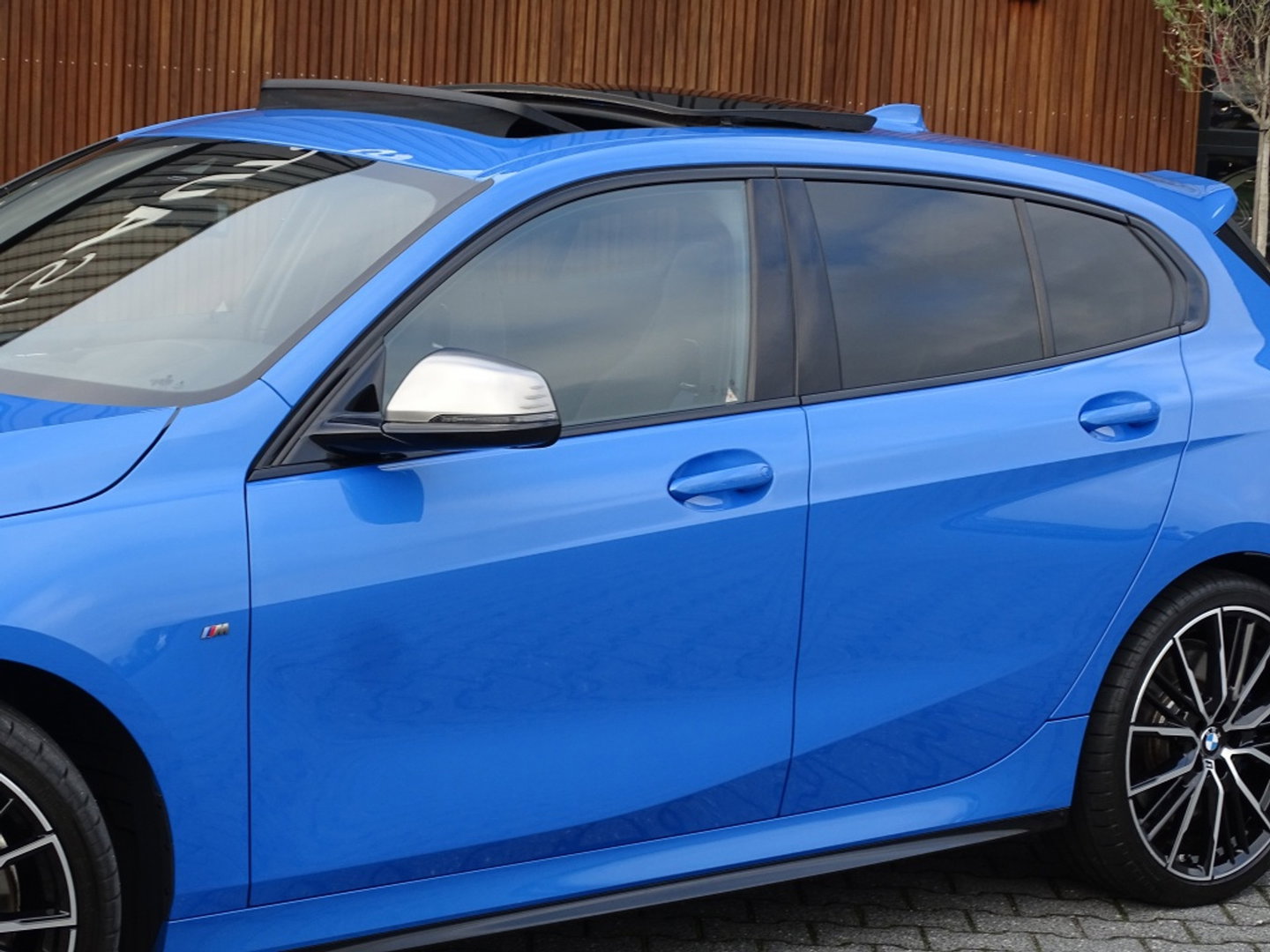 BMW 1-serie M135i 306PK xDrive M Sport / Individual / head-up / Harman Kardon