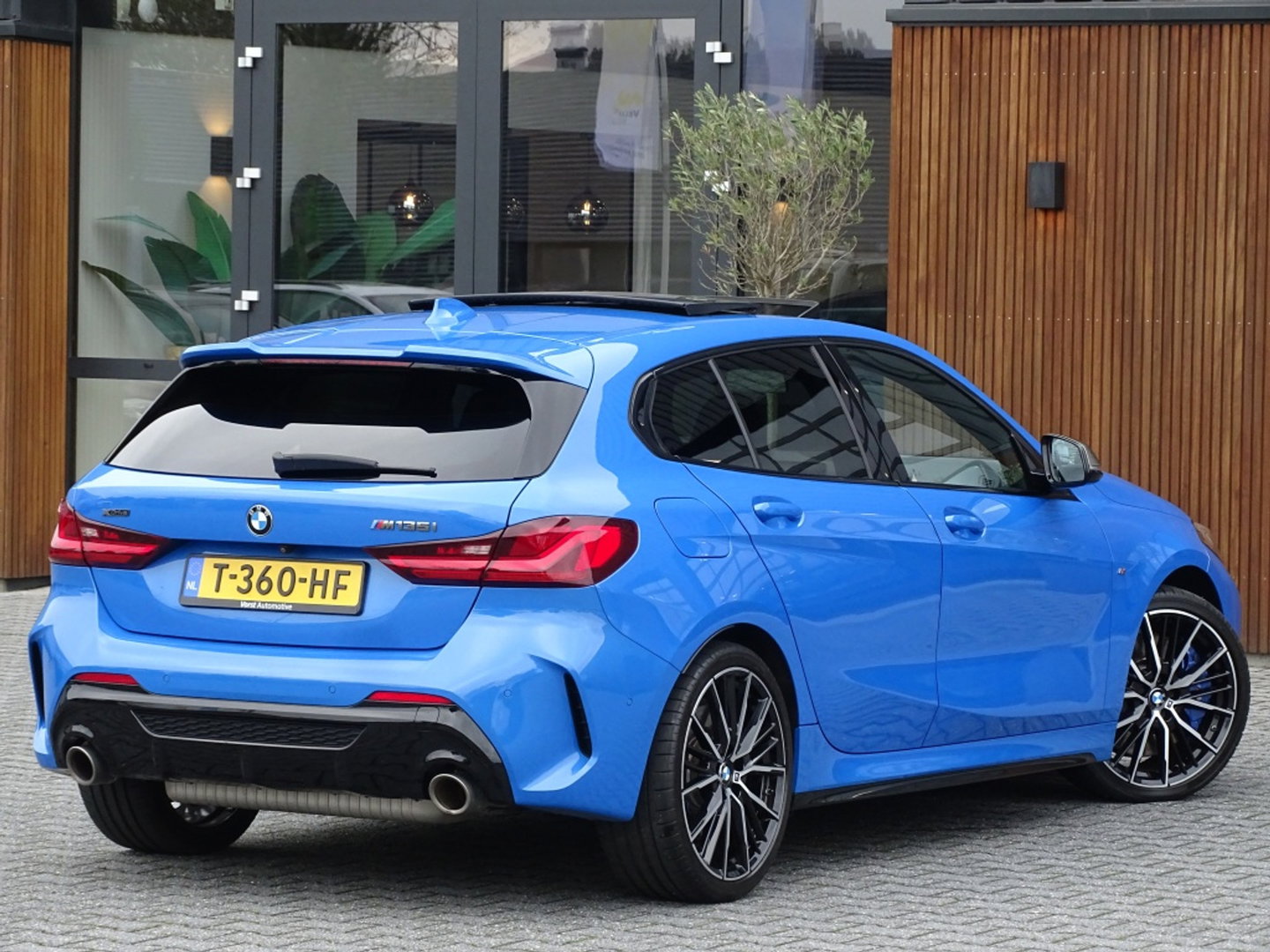 BMW 1-serie M135i 306PK xDrive M Sport / Individual / head-up / Harman Kardon