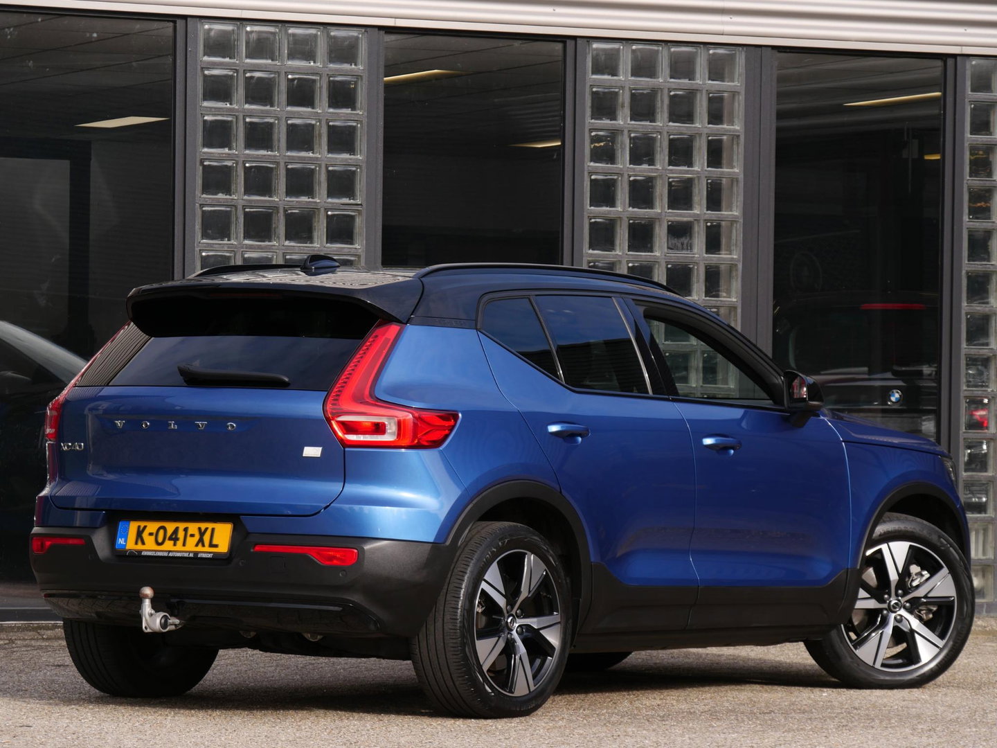 Volvo XC40 RECHARGE P8 AWD R-DESIGN/ TREKHAAK/ ADAPTIVE CRUISE/ SOH 92%/ NL-AUTO 1STE EIGENAAR MET 56.352KM!!