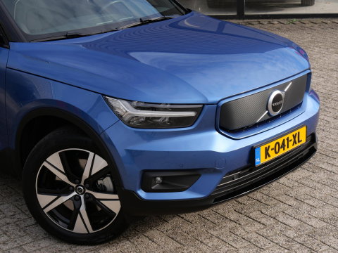 Volvo XC40 RECHARGE P8 AWD R-DESIGN/ TREKHAAK/ ADAPTIVE CRUISE/ SOH 92%/ NL-AUTO 1STE EIGENAAR MET 56.352KM!!