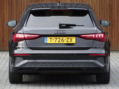 Audi A3 Sportback 35 TDI 150PK automaat / MMI / S-line / ACC / LED