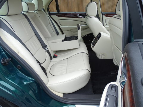 Jaguar XJR 4.2 V8 Supercharged 396PK / VIP / TV