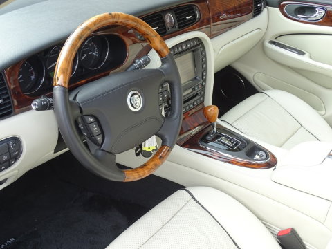Jaguar XJR 4.2 V8 Supercharged 396PK / VIP / TV