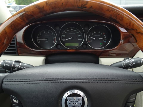 Jaguar XJR 4.2 V8 Supercharged 396PK / VIP / TV