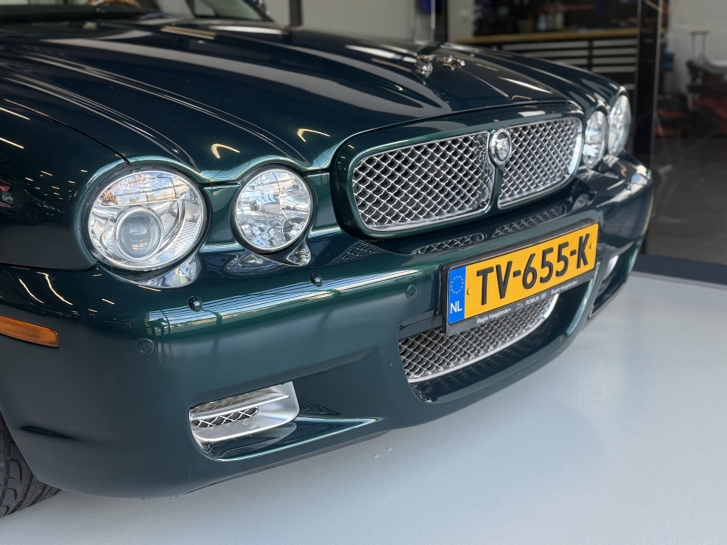 Jaguar XJR 4.2 V8 Supercharged 396PK / VIP / TV