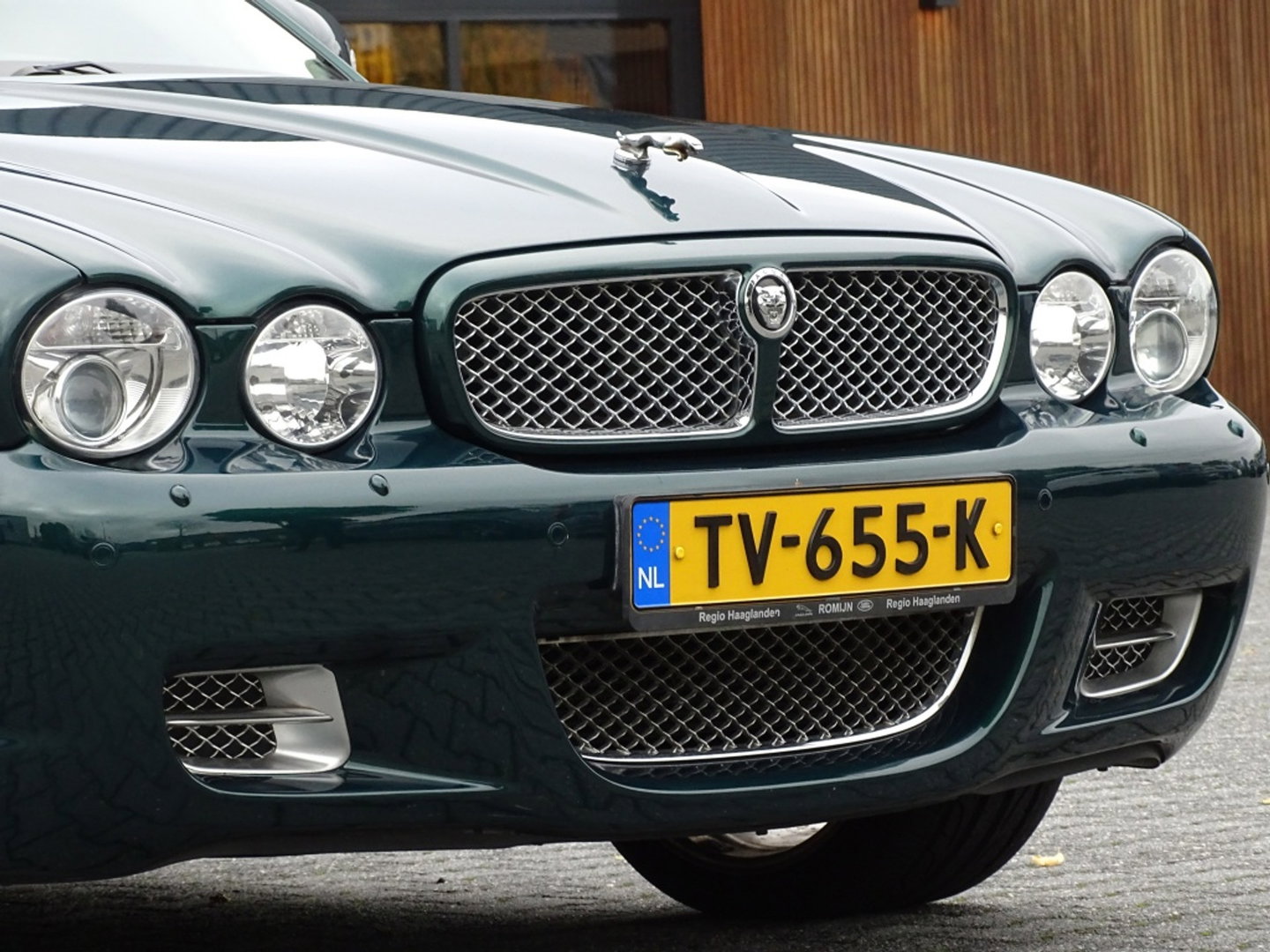 Jaguar XJR 4.2 V8 Supercharged 396PK / VIP / TV