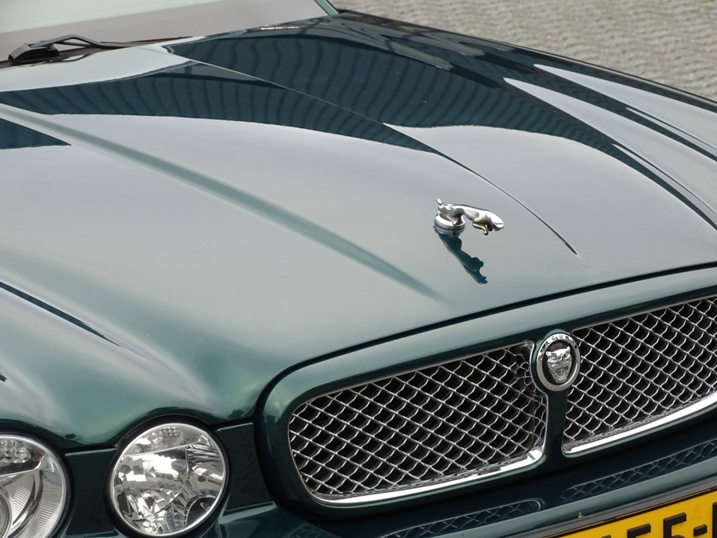 Jaguar XJR 4.2 V8 Supercharged 396PK / VIP / TV