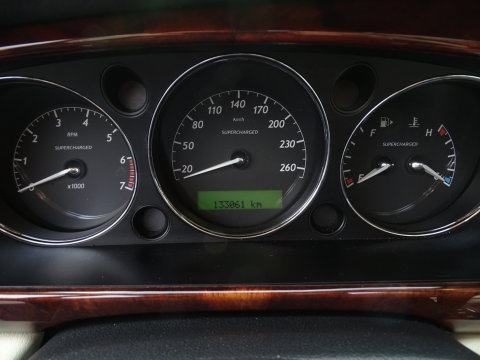 Jaguar XJR 4.2 V8 Supercharged 396PK / VIP / TV
