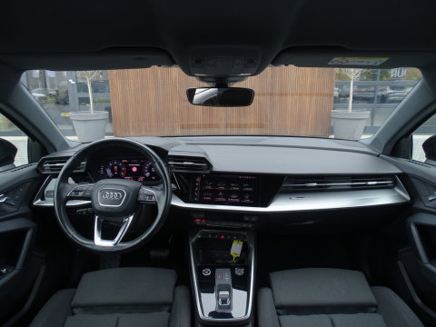 Audi A3 Sportback 35 TDI 150PK automaat / MMI / S-line / ACC / LED