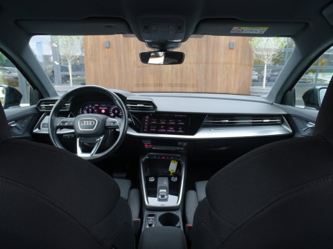 Audi A3 Sportback 35 TDI 150PK automaat / MMI / S-line / ACC / LED