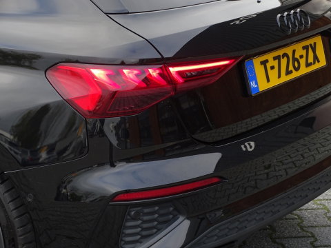 Audi A3 Sportback 35 TDI 150PK automaat / MMI / S-line / ACC / LED