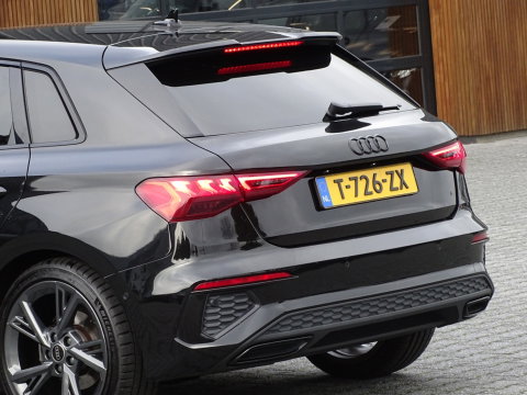 Audi A3 Sportback 35 TDI 150PK automaat / MMI / S-line / ACC / LED