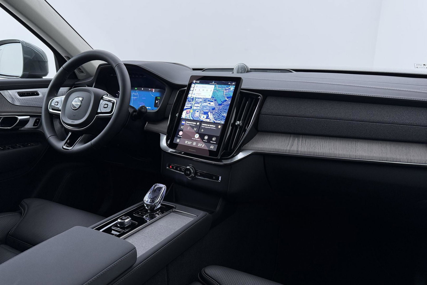Volvo XC90 T8 Ultra Bright | Luchtvering | Bowers&Wilkins | 22 Inch | Panoramadak | Trekhaak | 360° Camera | Head-Up