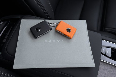 Volvo XC90 T8 Ultra Bright | Luchtvering | Bowers&Wilkins | 22 Inch | Panoramadak | Trekhaak | 360° Camera | Head-Up