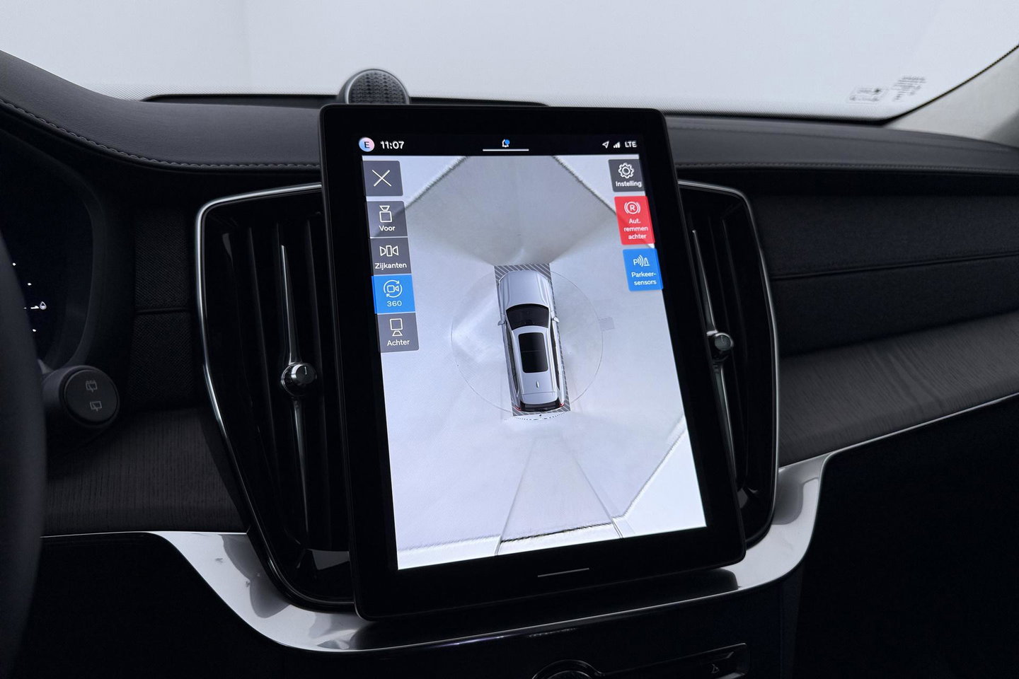 Volvo XC90 T8 Ultra Bright | Luchtvering | Bowers&Wilkins | 22 Inch | Panoramadak | Trekhaak | 360° Camera | Head-Up