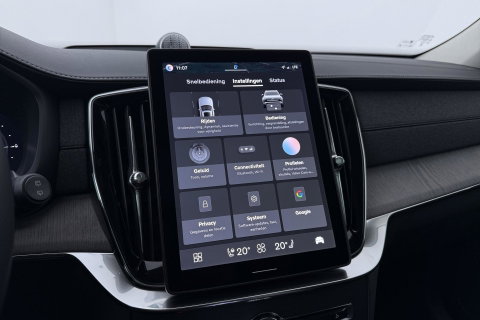 Volvo XC90 T8 Ultra Bright | Luchtvering | Bowers&Wilkins | 22 Inch | Panoramadak | Trekhaak | 360° Camera | Head-Up