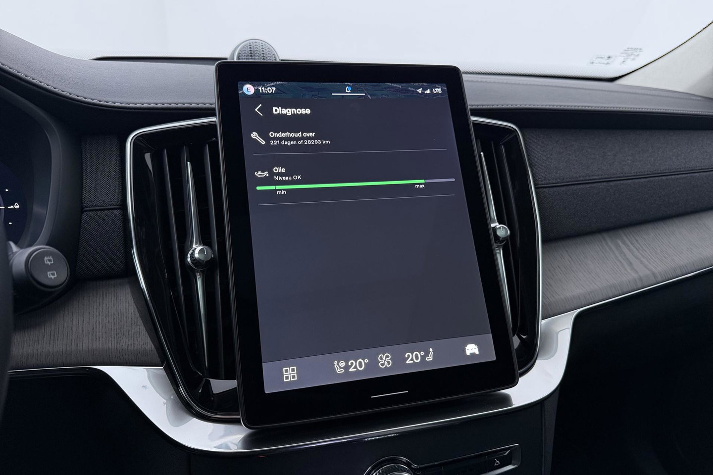 Volvo XC90 T8 Ultra Bright | Luchtvering | Bowers&Wilkins | 22 Inch | Panoramadak | Trekhaak | 360° Camera | Head-Up