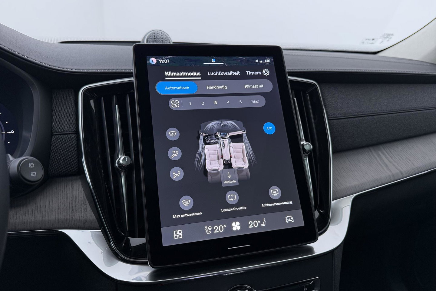Volvo XC90 T8 Ultra Bright | Luchtvering | Bowers&Wilkins | 22 Inch | Panoramadak | Trekhaak | 360° Camera | Head-Up