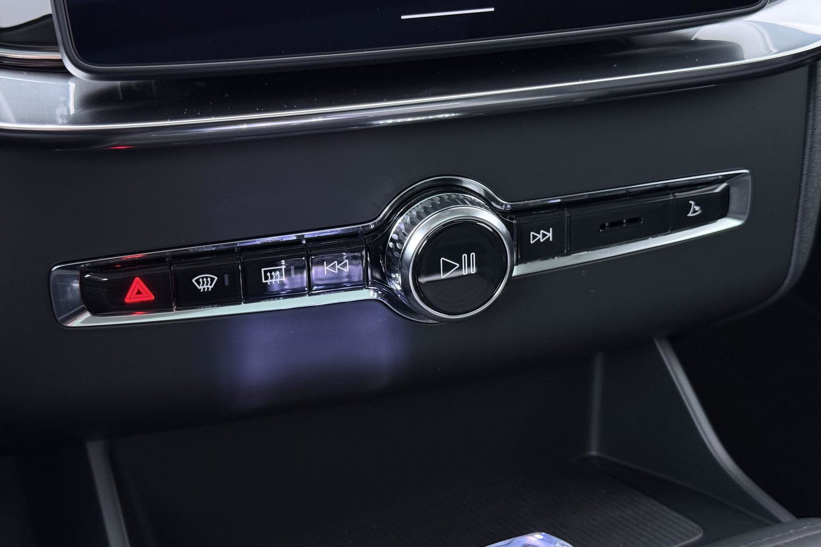 Volvo XC90 T8 Ultra Bright | Luchtvering | Bowers&Wilkins | 22 Inch | Panoramadak | Trekhaak | 360° Camera | Head-Up