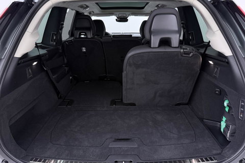 Volvo XC90 T8 Ultra Bright | Luchtvering | Bowers&Wilkins | 22 Inch | Panoramadak | Trekhaak | 360° Camera | Head-Up
