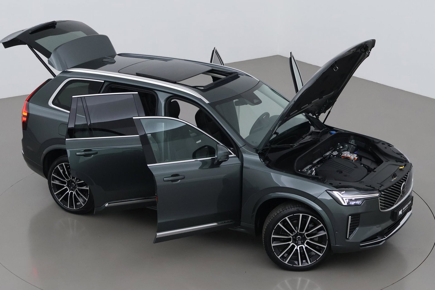 Volvo XC90 T8 Ultra Bright | Luchtvering | Bowers&Wilkins | 22 Inch | Panoramadak | Trekhaak | 360° Camera | Head-Up
